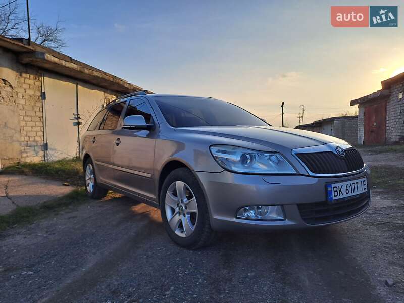 Универсал Skoda Octavia 2009 в Днепре