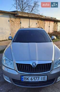 Универсал Skoda Octavia 2009 в Днепре