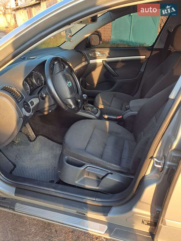 Универсал Skoda Octavia 2009 в Днепре