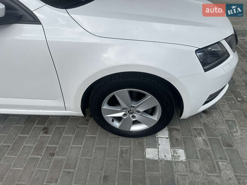 Універсал Skoda Octavia 2018 в Львові фото 24 Універсал Skoda Octavia 2018 в Львові