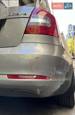 Лифтбек Skoda Octavia 2012 в 