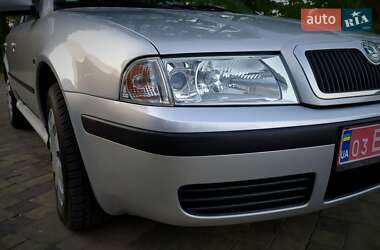 Лифтбек Skoda Octavia 2009 в 