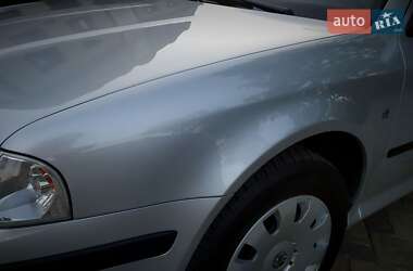 Лифтбек Skoda Octavia 2009 в 
