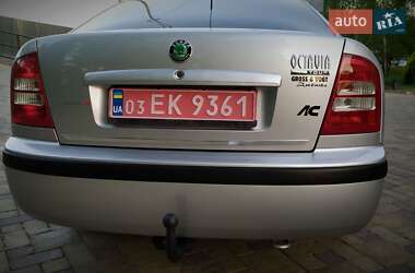 Лифтбек Skoda Octavia 2009 в 