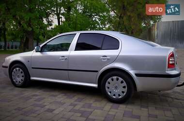 Лифтбек Skoda Octavia 2009 в 