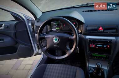 Лифтбек Skoda Octavia 2009 в 