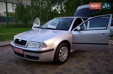Лифтбек Skoda Octavia 2009 в 