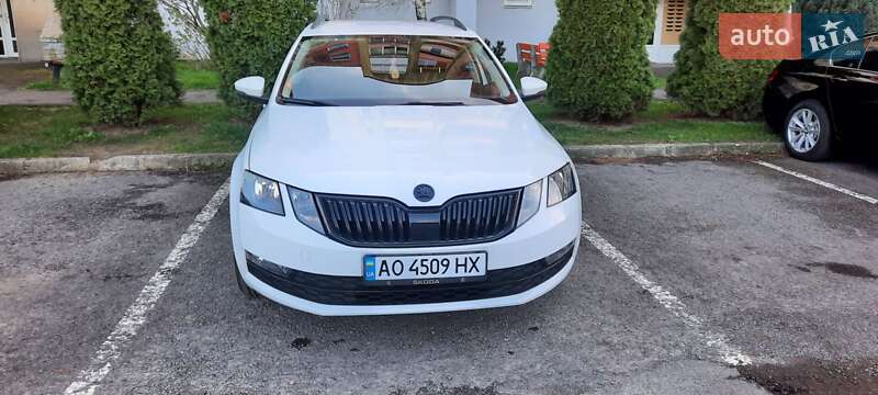 Универсал Skoda Octavia 2017 в Мукачево