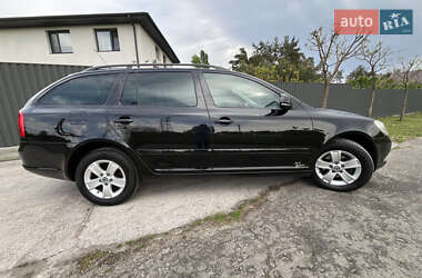 Универсал Skoda Octavia 2010 в 