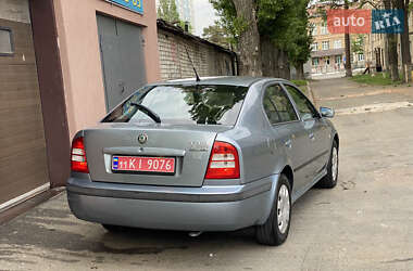 Лифтбек Skoda Octavia 2005 в 