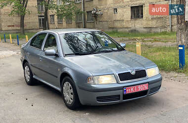 Лифтбек Skoda Octavia 2005 в 