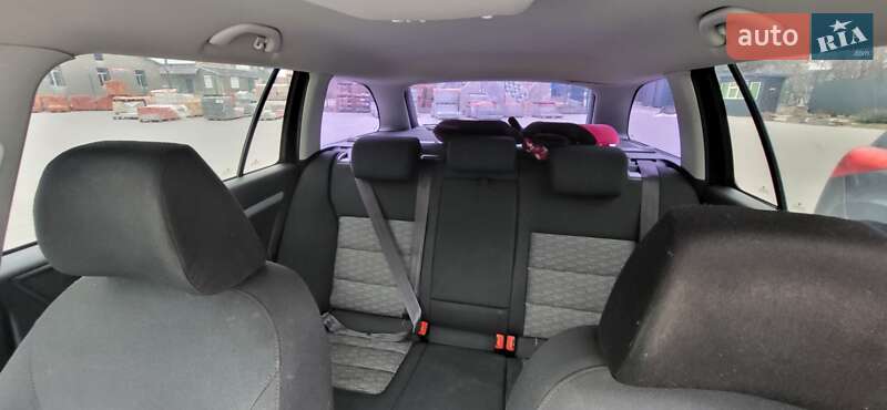 Універсал Skoda Octavia 2010 в Дубні
