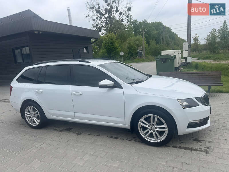Универсал Skoda Octavia 2017 в Львове