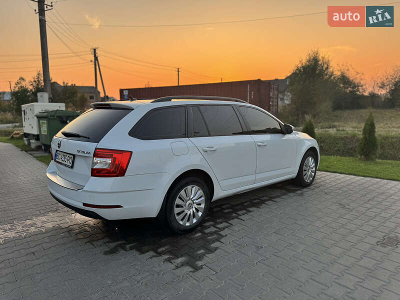 Универсал Skoda Octavia 2017 в Львове