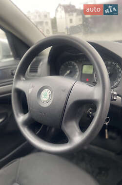 Лифтбек Skoda Octavia 2006 в 