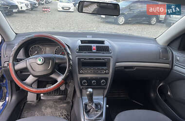 Лифтбек Skoda Octavia 2012 в 