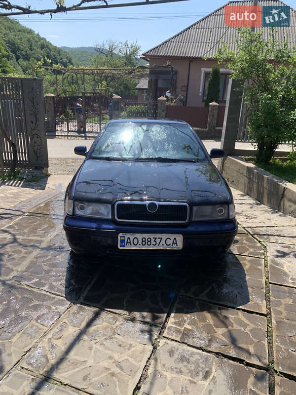Ліфтбек Skoda Octavia 1997 в 