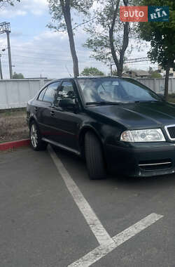 Лифтбек Skoda Octavia 2002 в 