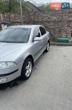 Лифтбек Skoda Octavia 2008 в 
