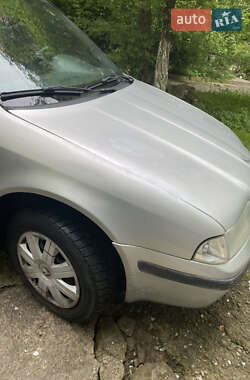 Лифтбек Skoda Octavia 2002 в 