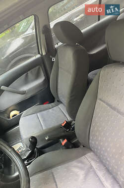 Лифтбек Skoda Octavia 2002 в 
