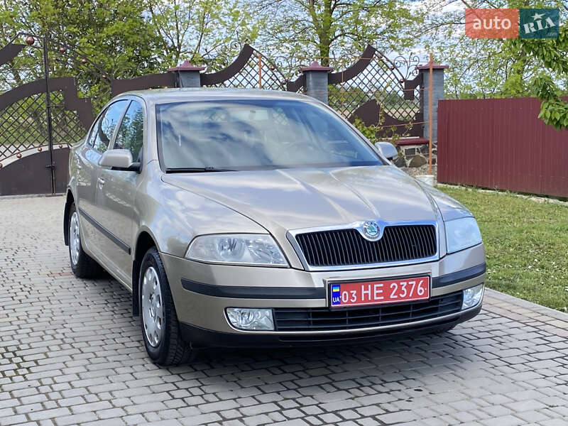 Ліфтбек Skoda Octavia 2004 в 