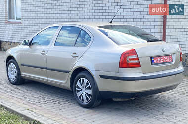 Ліфтбек Skoda Octavia 2004 в 