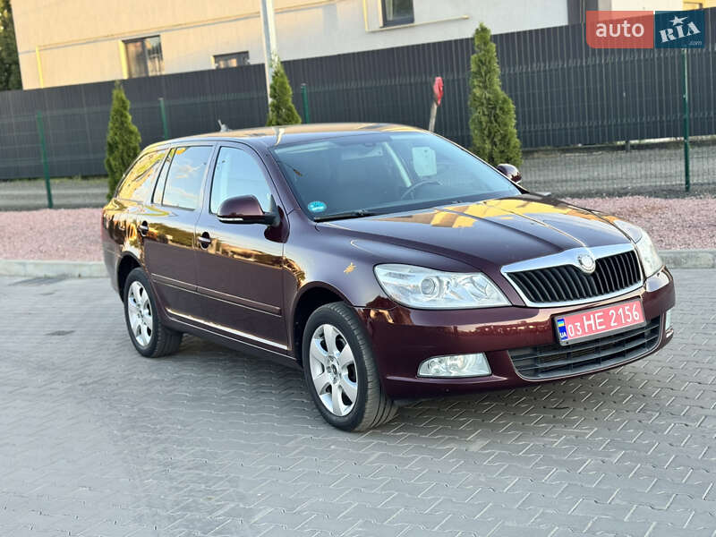 Универсал Skoda Octavia 2010 в 