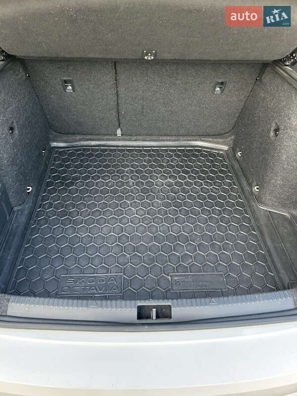 Лифтбек Skoda Octavia 2018 в Киеве фото 17 Лифтбек Skoda Octavia 2018 в Киеве