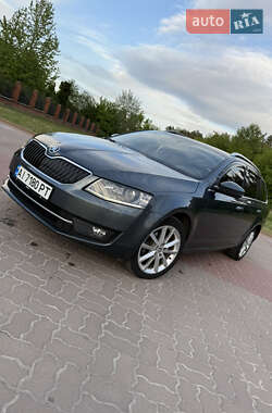 Универсал Skoda Octavia 2015 в Обухове