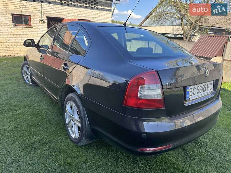 Лифтбек Skoda Octavia 2010 в Львове