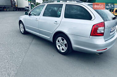 Универсал Skoda Octavia 2010 в 