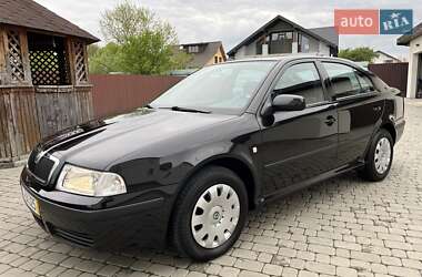 Лифтбек Skoda Octavia 2003 в Ивано-Франковске