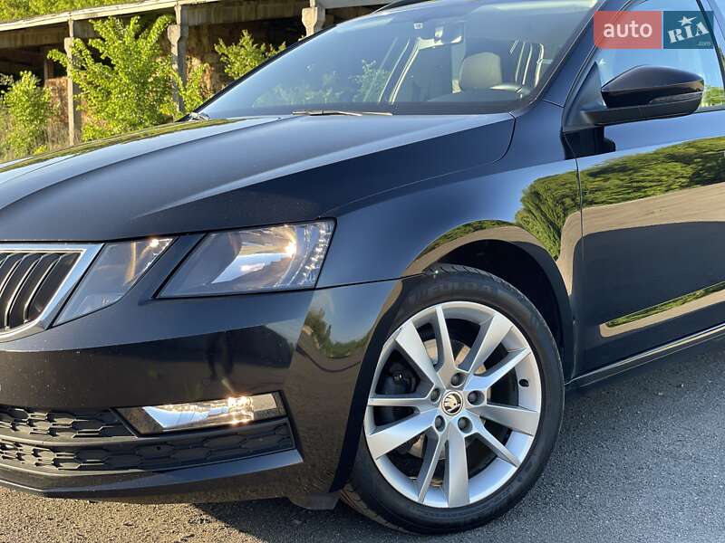 Універсал Skoda Octavia 2018 в Луцьку