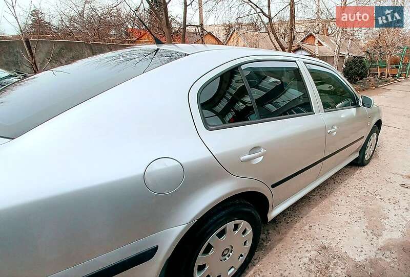 Ліфтбек Skoda Octavia 2004 в 