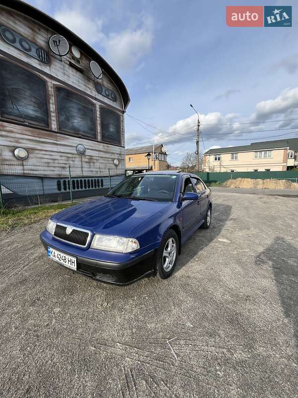 Лифтбек Skoda Octavia 1998 в 