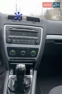 Ліфтбек Skoda Octavia 2010 в 