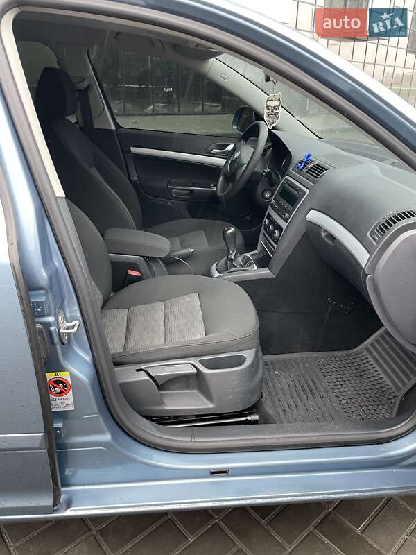 Ліфтбек Skoda Octavia 2010 в Дніпрі