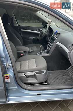 Ліфтбек Skoda Octavia 2010 в 
