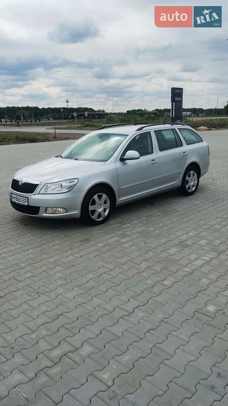 Універсал Skoda Octavia 2011 в Левкові