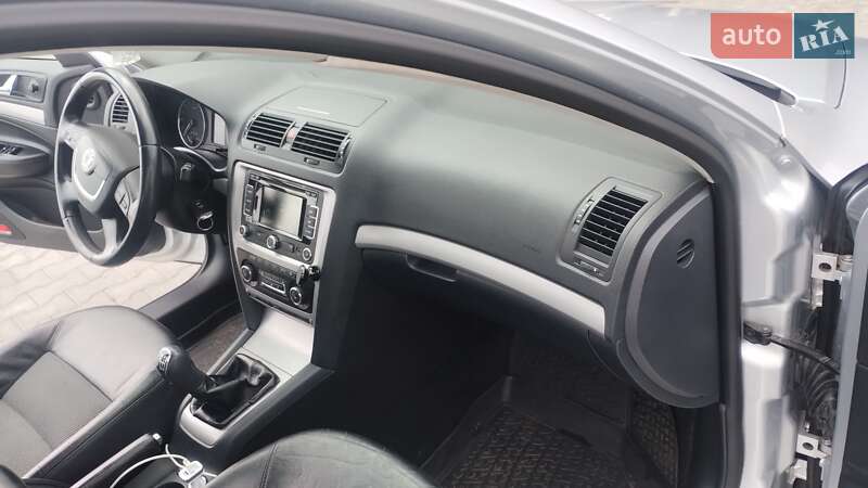 Універсал Skoda Octavia 2011 в Левкові