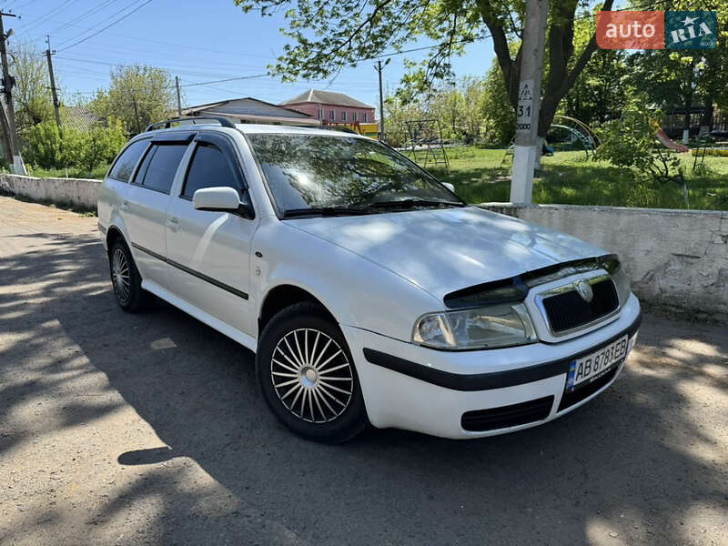 Универсал Skoda Octavia 2002 в 