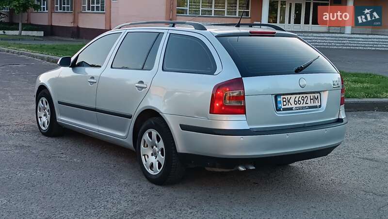 Універсал Skoda Octavia 2007 в Сарнах