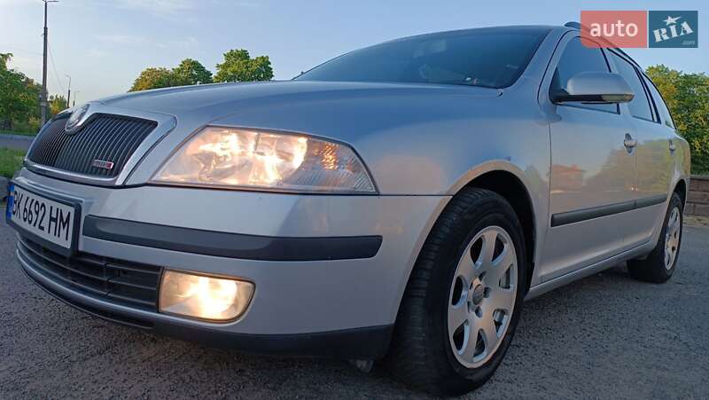 Універсал Skoda Octavia 2007 в Сарнах