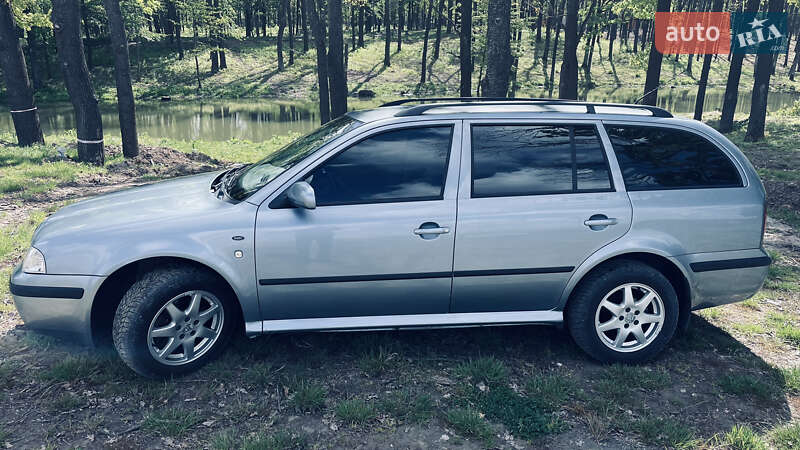 Универсал Skoda Octavia 2003 в Луцке