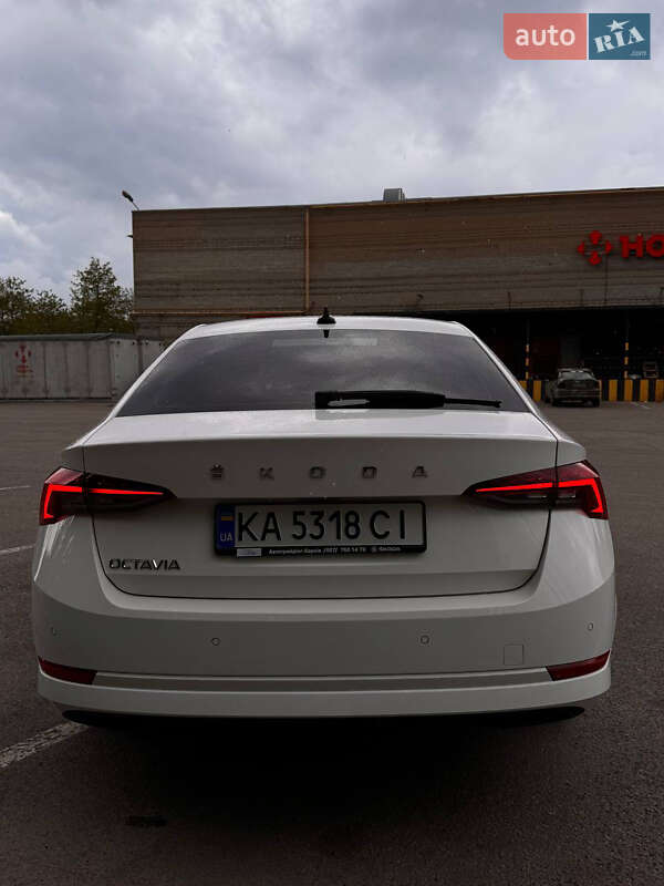 Лифтбек Skoda Octavia 2021 в Днепре