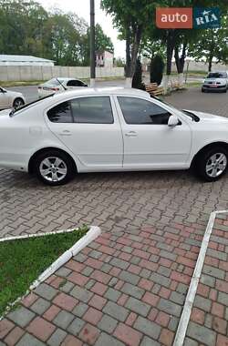 Лифтбек Skoda Octavia 2012 в 