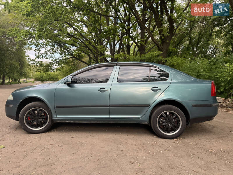 Лифтбек Skoda Octavia 2005 в Желтых Водах