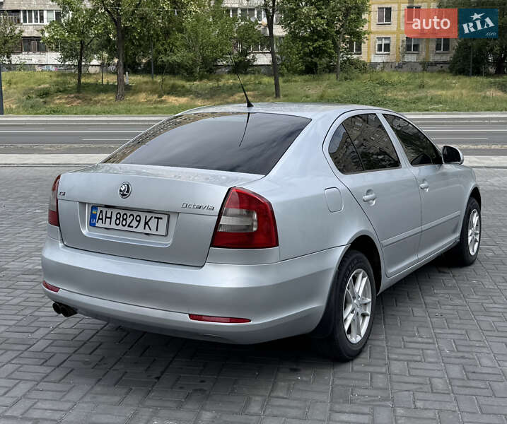 Лифтбек Skoda Octavia 2010 в Днепре