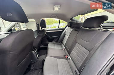 Лифтбек Skoda Octavia 2013 в 